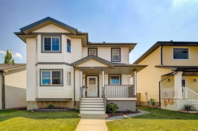 83 Luxstone Crescent SW, Airdrie, T4B 2W7 | Image 2