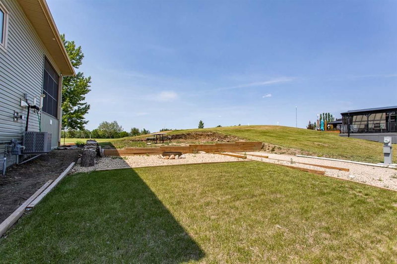 5011 - 25054 South Pine Lake Road, Rural Red Deer County, T0M1R0 | Image 2