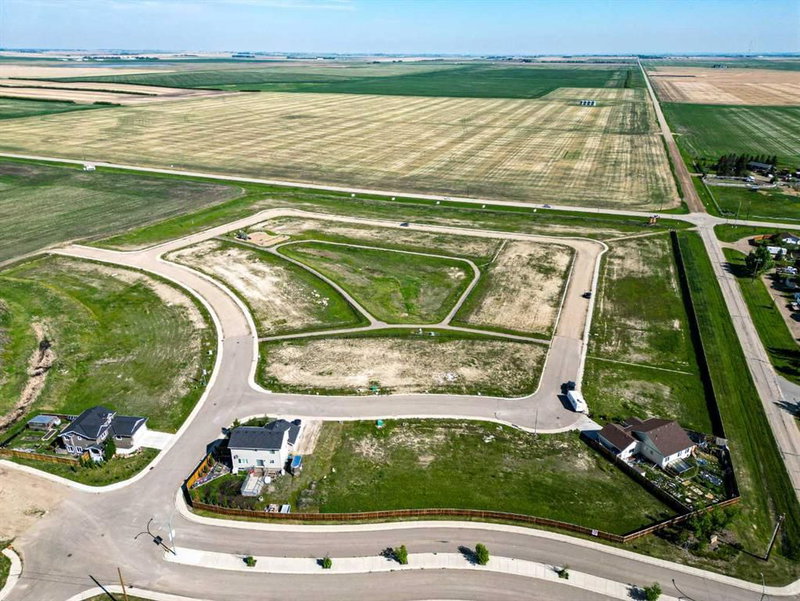 11 Clover Crescent, Beiseker, T0M 0G0 | Image 2