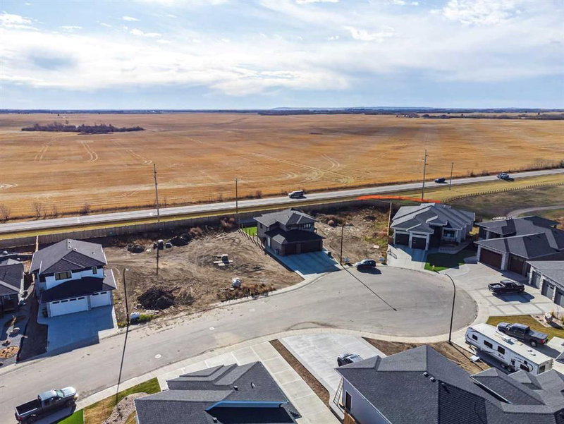 6113 13 Street Close, Lloydminster, T9V 3S2 | Image 2