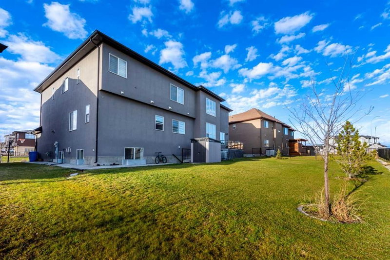 126 Cambridge Park Way, Rural Rocky View County, T1Z 0A2 | Image 2