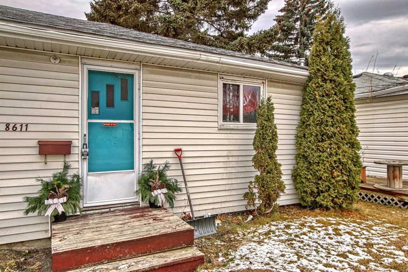 8611 47 Avenue NW, Calgary, T3B 2A1 | Image 3