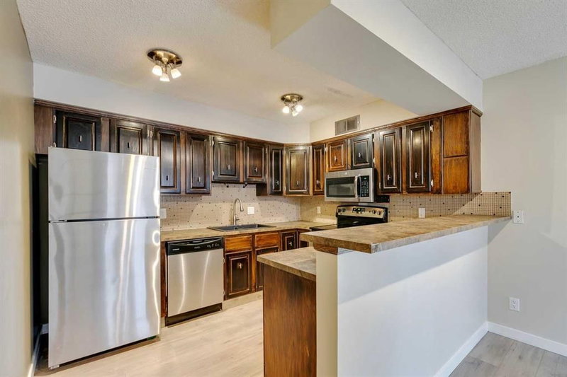 3 - 722 4A Street NE, Calgary, T2E 3W2 | Image 3