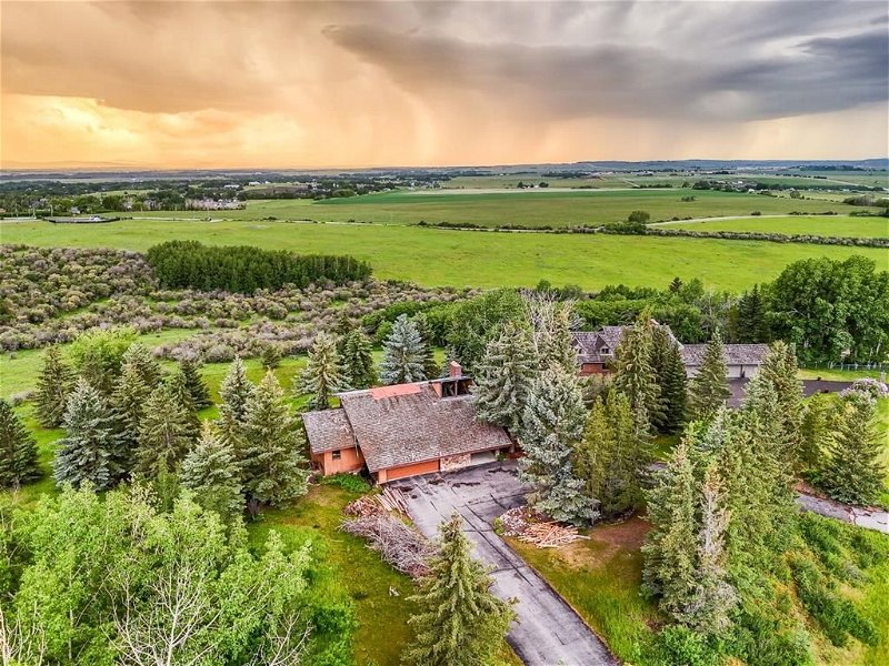 230 Artists View Way, Rural Rocky View County, Alberta (MLS A2112954)