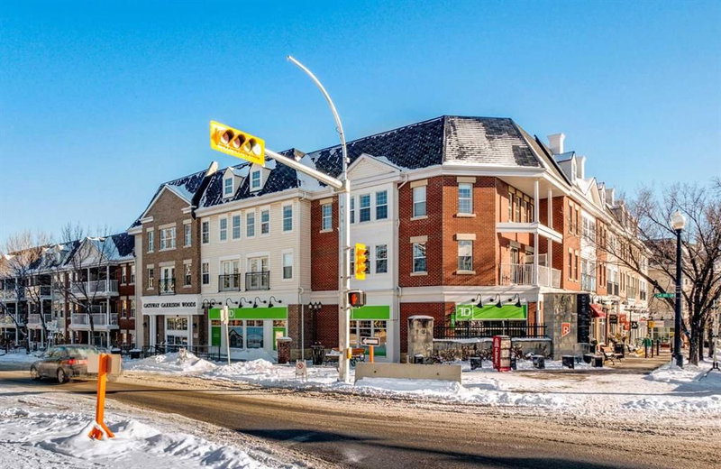 114 - 2233 34 Avenue SW, Calgary, T2T6N2 | Image 3