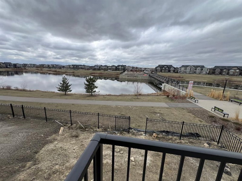 51 Midgrove Drive SW, Airdrie, T4B5K7 | Image 2