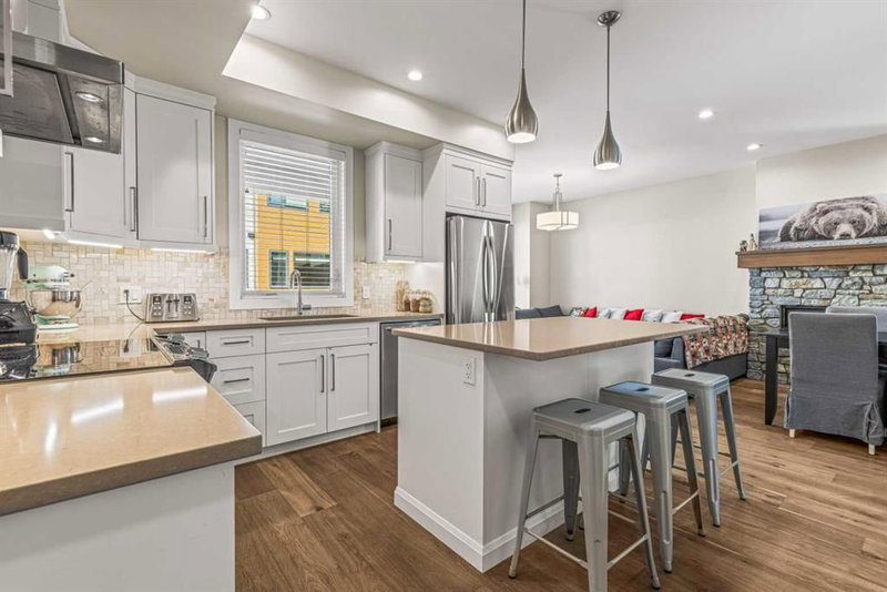 201G - 1101 Three Sisters Parkway, Canmore, T1W 0L3 | Image 2