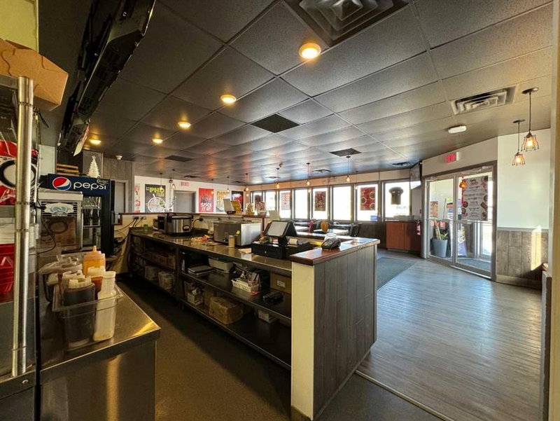 5103 2 Avenue, Edson, T7E 1S9 | Image 2