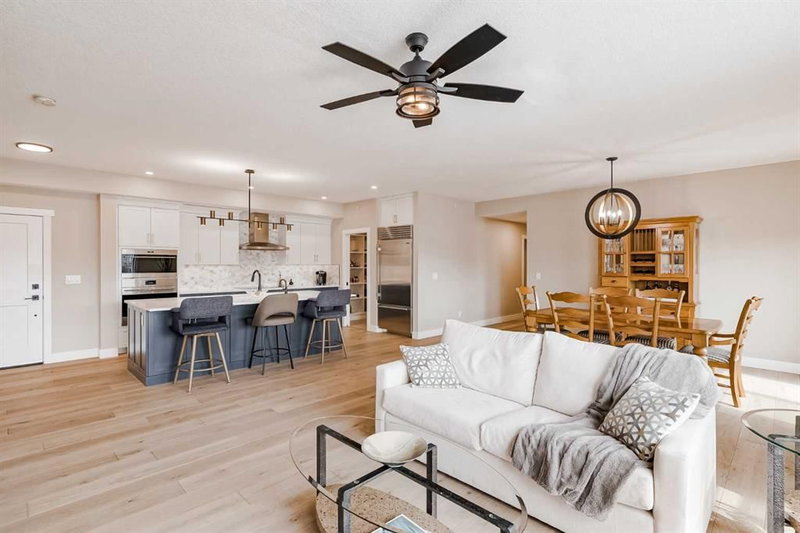 409 - 15 Cougar Ridge Landing SW, Calgary, T3H 6C3 | Image 3