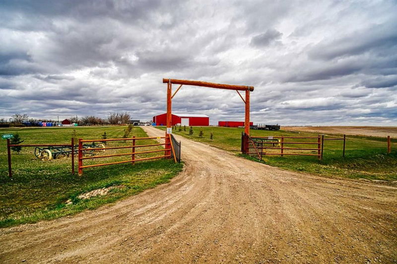 272011 Range Road 275, Rural Rocky View County, Alberta (MLS A2129367)