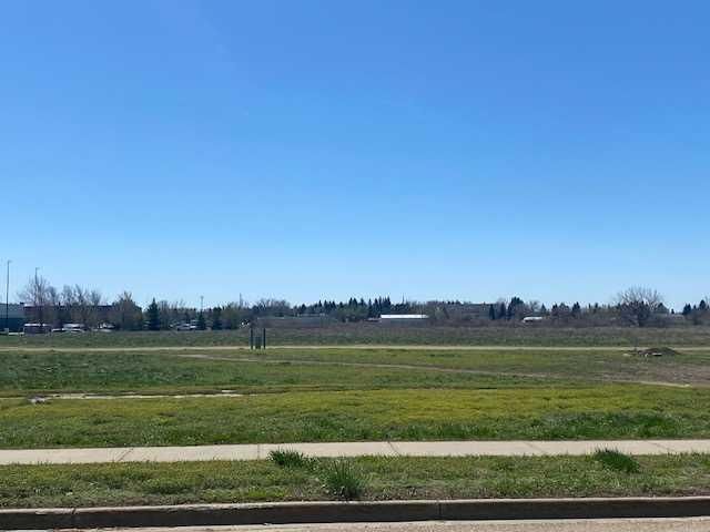 113 Upland Boulevard W, Brooks, T1R 1C5 | Image 2