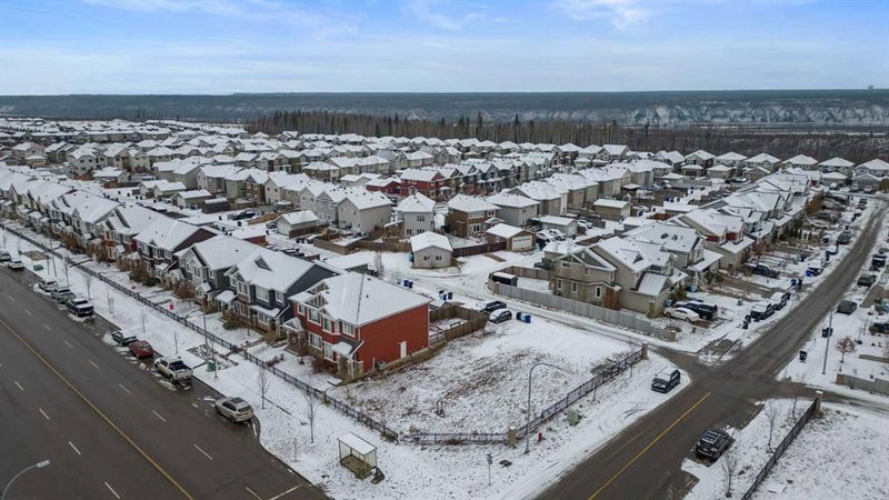 221 Heritage drive, Fort McMurray, T9K 0X9 | Image 2