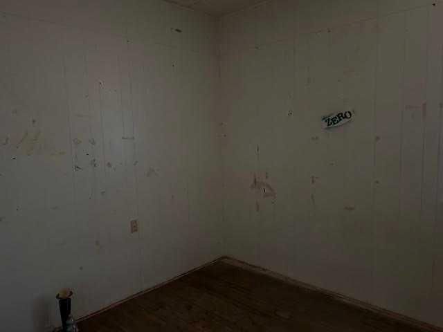 Listing Image 16