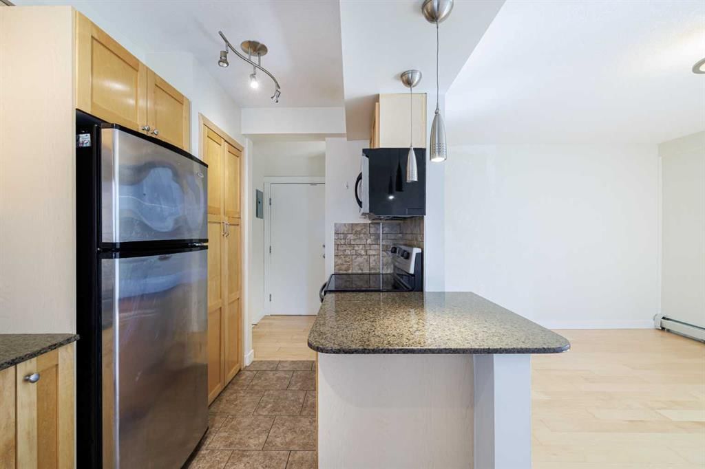 Listing Image 16