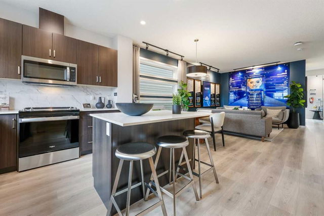 16 Amblefield View