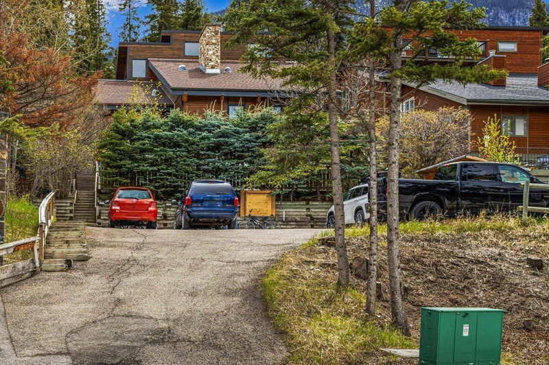 109 Cave Ave Avenue S #B, Banff, Alberta (MLS A2140289)