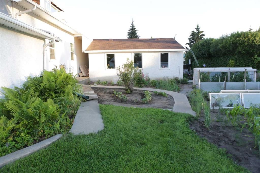 Listing Image 6