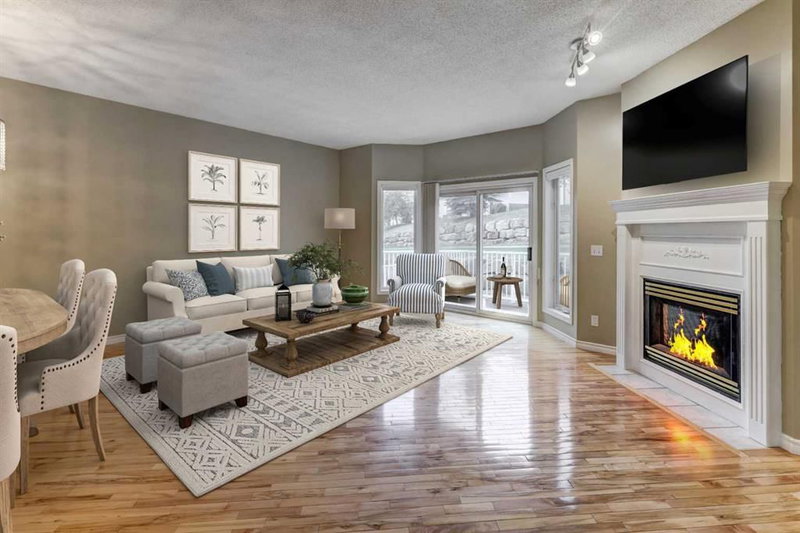 42 Hamptons Link NW, Calgary, T3A5V9 | Image 2