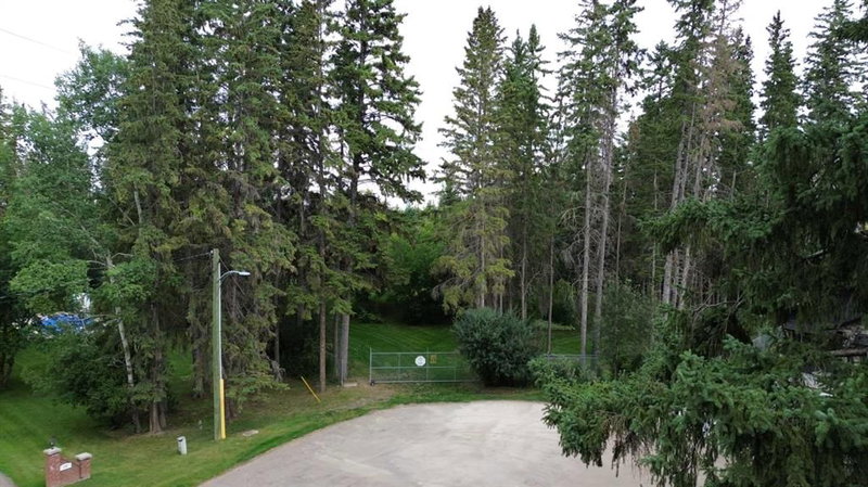 20 Cronquist Close, Red Deer, T4N 1E3 | Image 2