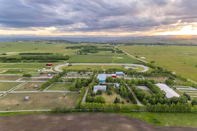 34131 Township Road 262, Rural Rocky View County, Alberta (MLS A2146343)