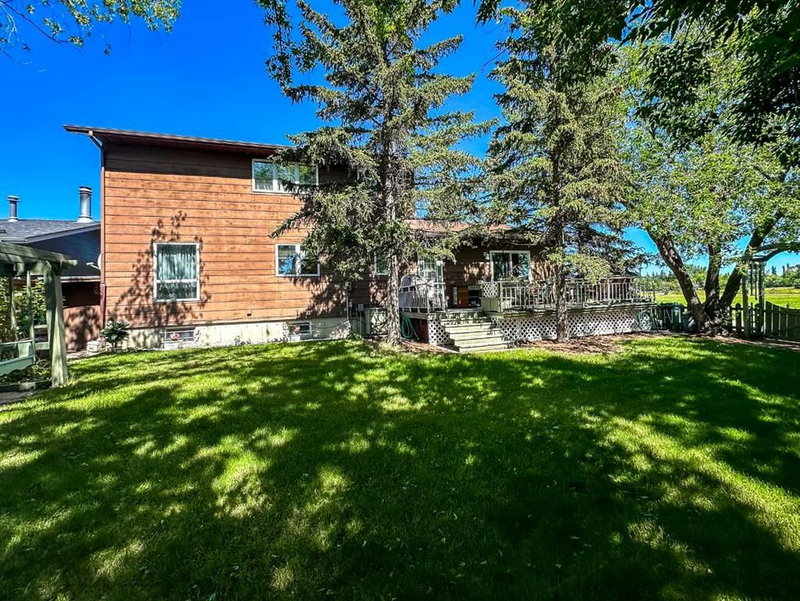 51 Parkwood Crescent, Strathmore, T1P 1H5 | Image 2