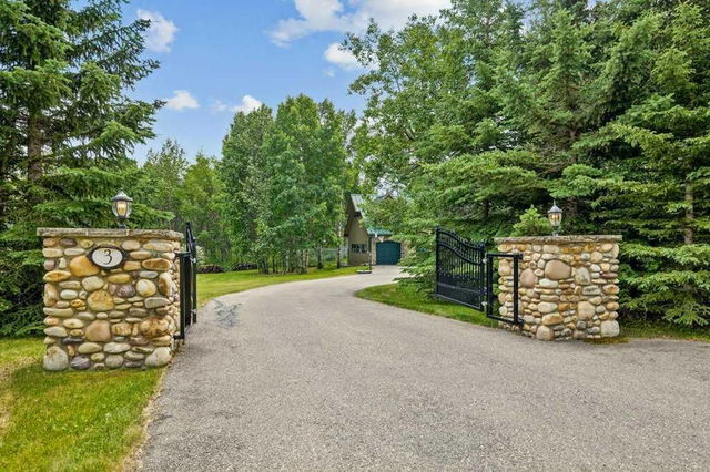 3 Woodlands Estates Crescent