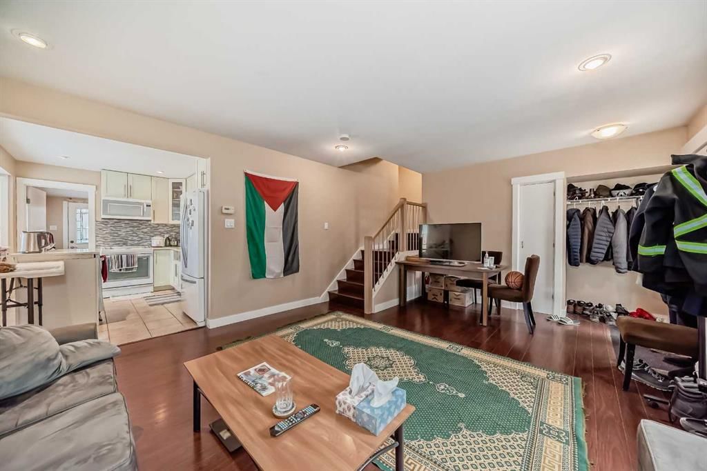 Listing Image 13