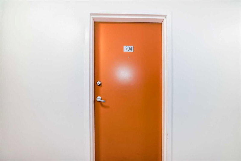 904 - 3830 Brentwood Road NW, Calgary, T2L 2L8 | Image 3