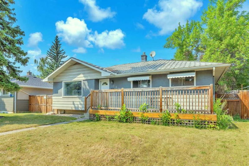 364 Westwood Drive SW, Calgary, Alberta (MLS A2153355)