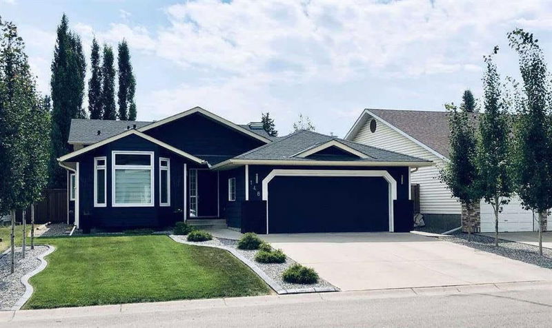 148 Woodbend Way, Okotoks, Alberta (MLS A2155054)