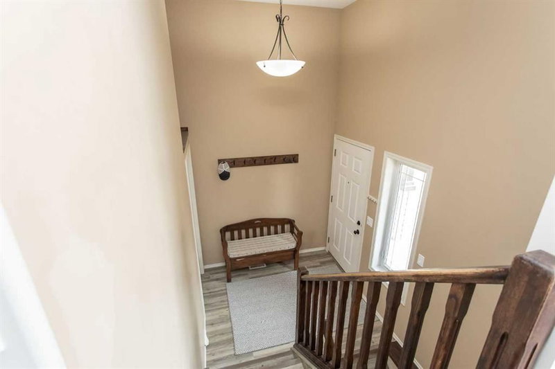 60 Garden Road, Lacombe, T4L 2P1 | Image 2