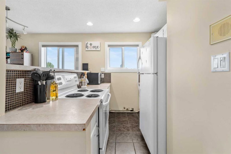 308 - 1817 14A Street SW, Calgary, T2T 3W7 | Image 3