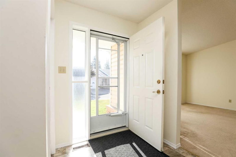 35 - 135 Jerry Potts Boulevard W, Lethbridge, T1H6H2 | Image 2