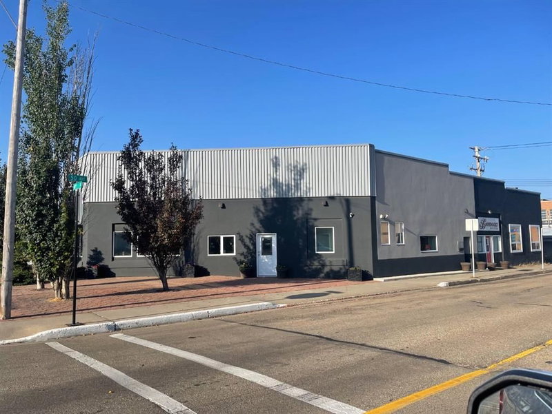 4803 50 Avenue, Camrose, T4V 0S1 | Image 2