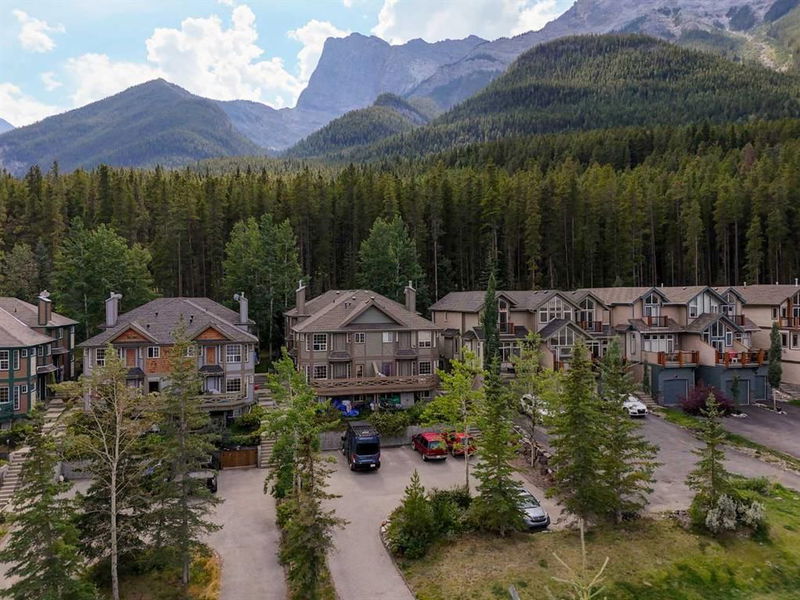 827 Wilson Way #2, Canmore, Alberta (MLS A2161917)