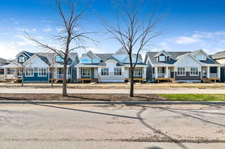 13 Drake Landing Square