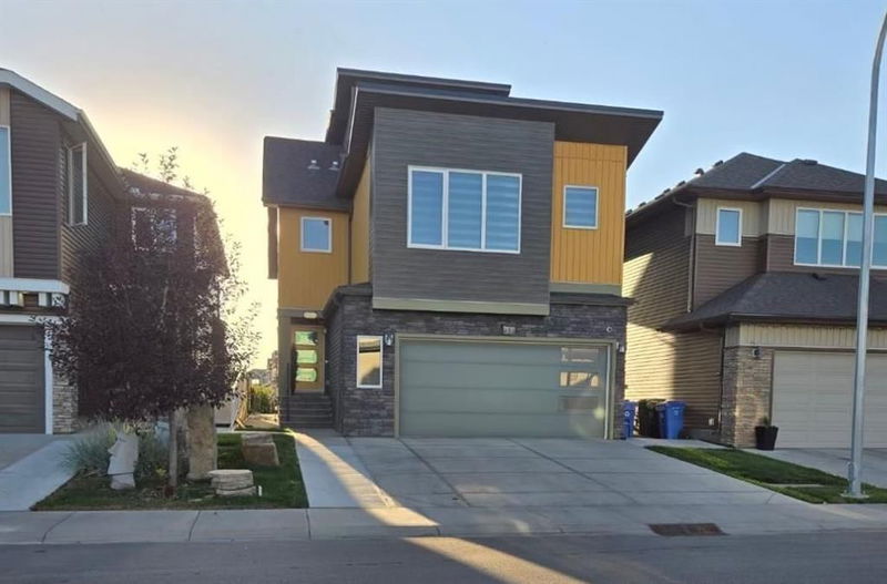 33 Savanna Grove NE, Calgary, Alberta (MLS A2162953)