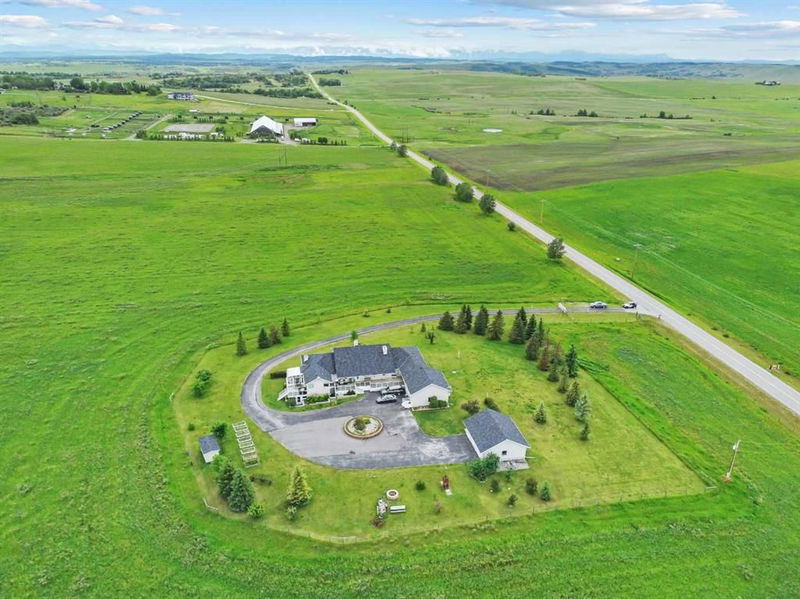 42053 Township Road 252, Rural Rocky View County, Alberta (MLS A2163304)