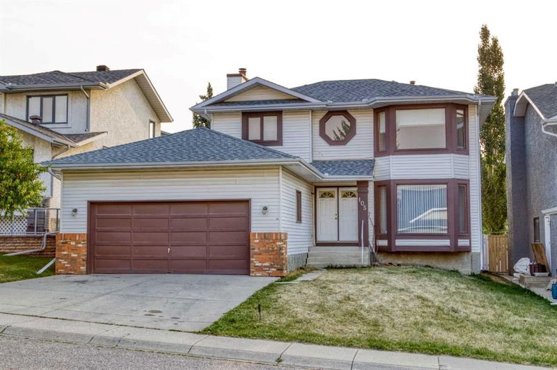 105 Hawkdale Circle NW, Calgary, Alberta (MLS A2164515)