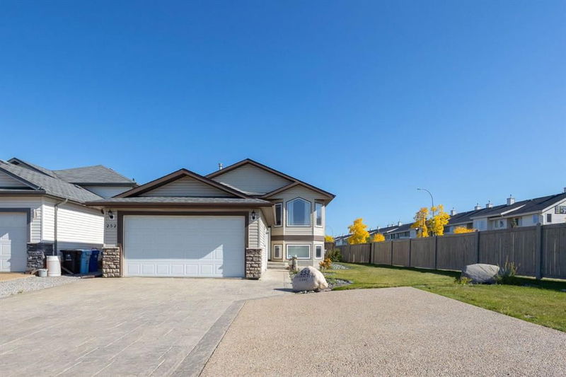 252 Crown Creek Lane, Fort McMurray, Alberta (MLS A2164825)