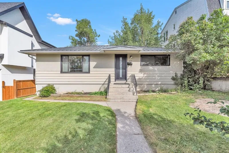 2212 29 Avenue SW, Calgary, Alberta (MLS A2165339)