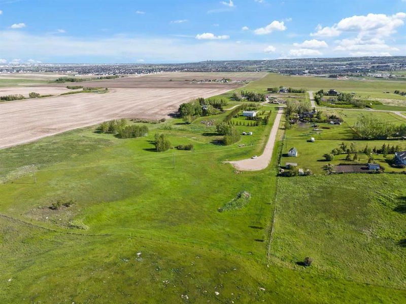 18 Mountain View Hills E, Rural Rocky View County, Alberta (MLS A2167965)