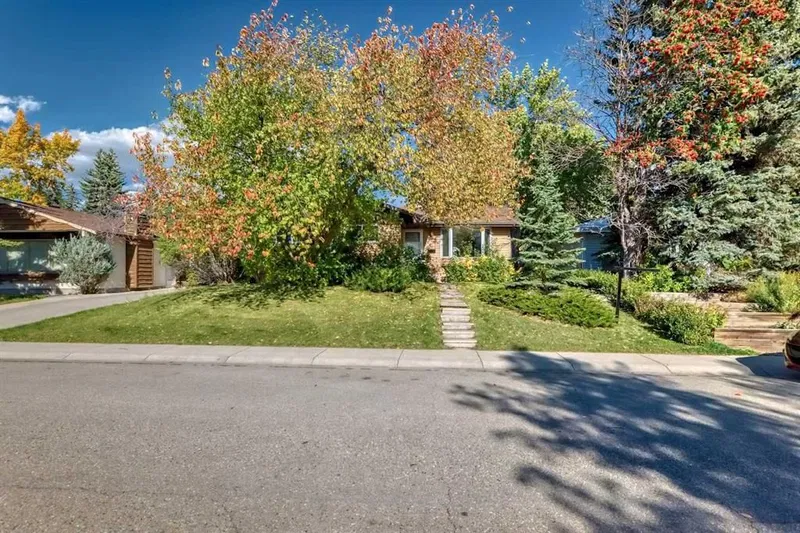 3420 Button Road NW, Calgary, Alberta (MLS A2168675)