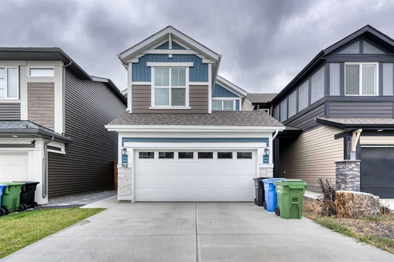 748 Seton Circle SE, Calgary, Alberta (MLS A2170272)