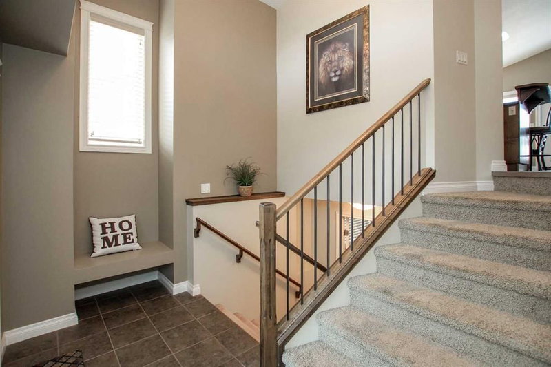 5 Heritage Drive, Penhold, T0M 1R0 | Image 3