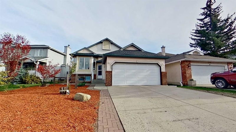 245 Harvest Hills Drive NE, Calgary, Alberta (MLS A2171592)