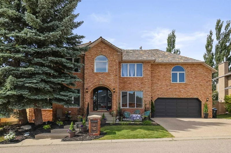 145 Candle Place SW, Calgary, Alberta (MLS A2173707)