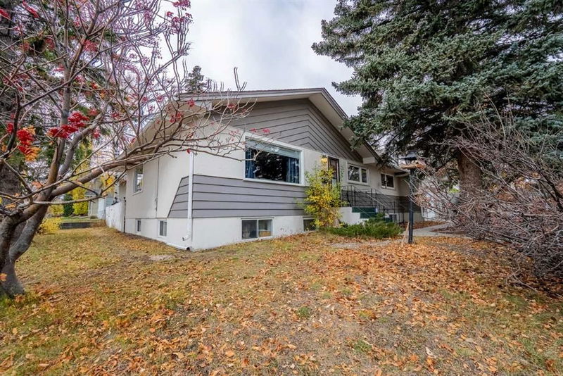 121 Holmwood Avenue NW, Calgary, Alberta (MLS A2175093)