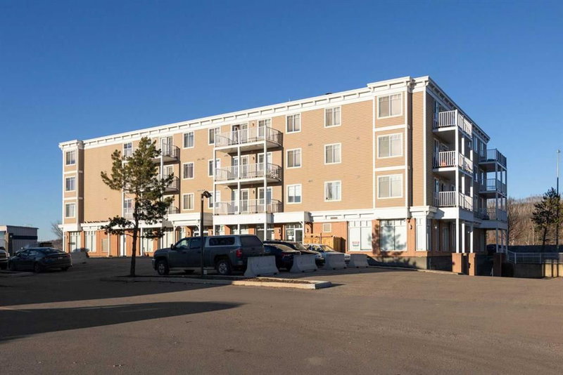 202 - 10217 Queen Street, Fort McMurray, T9H 5S5 | Image 2