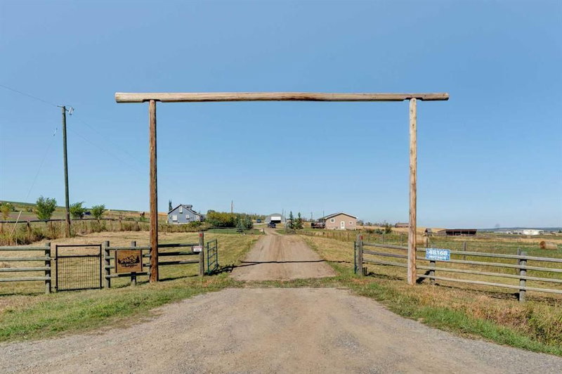 48168 402 Avenue W, Rural Foothills County, T1S 1A1 | Image 3